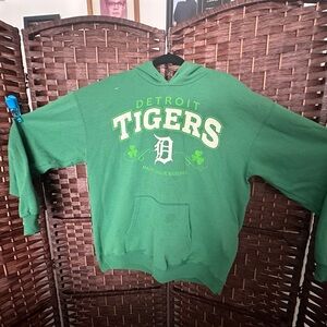 Vintage Detroit Tigers Green St. Patrick’s Day Hoodie Men’s L